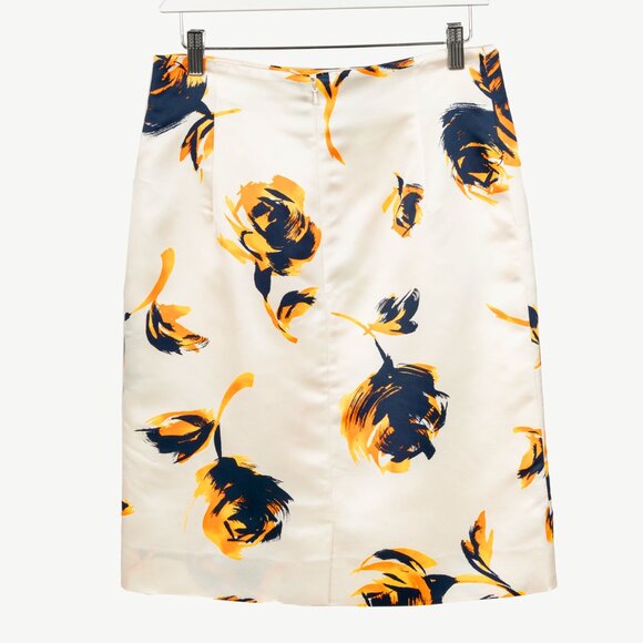 Christian Dior White Silk Floral-Print Pencil Skirt - Picture 2 of 11